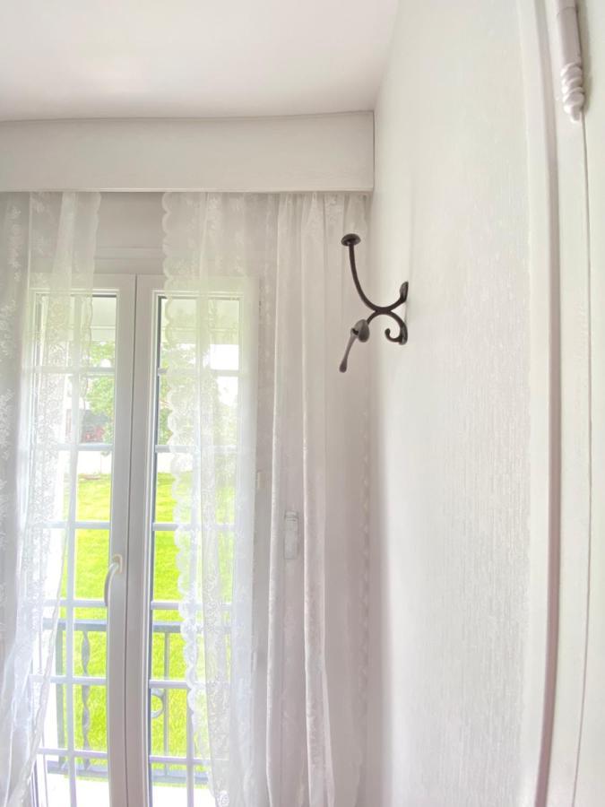 Bed and Breakfast Le Vieux Moulin Bouhet Esterno foto