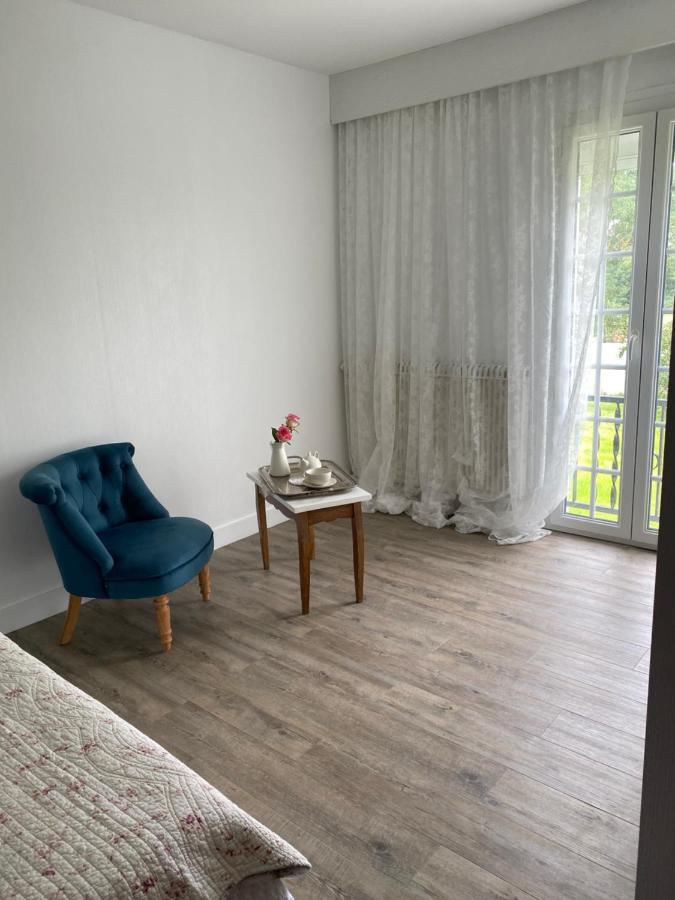 Bed and Breakfast Le Vieux Moulin Bouhet Esterno foto