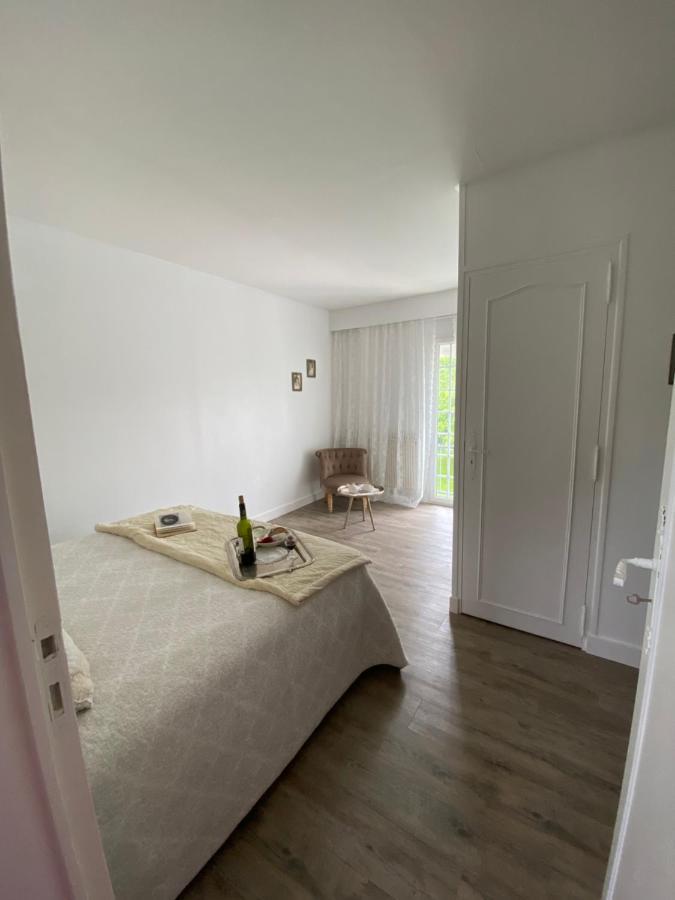 Bed and Breakfast Le Vieux Moulin Bouhet Esterno foto