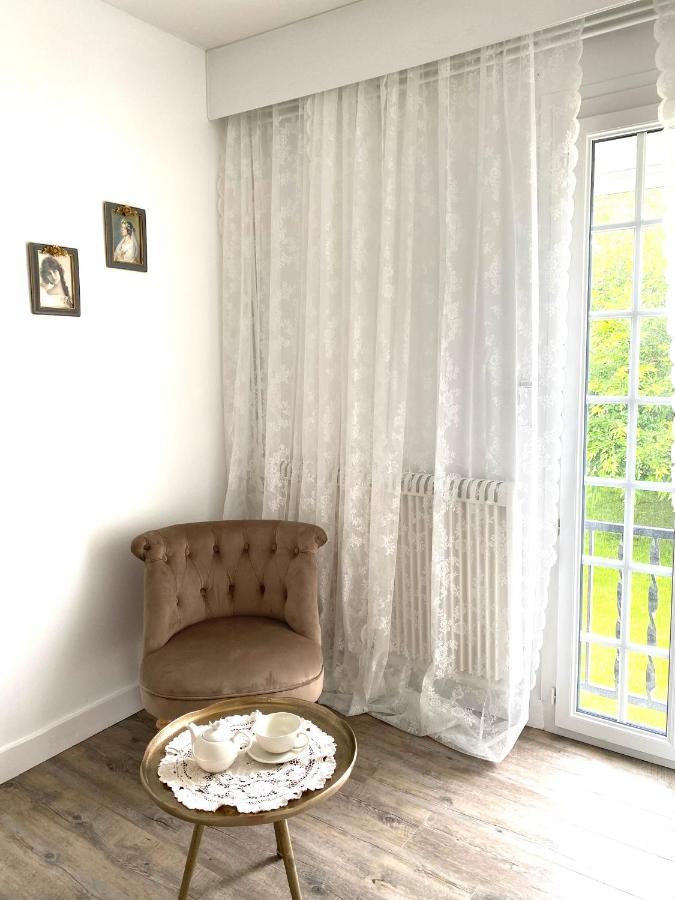 Bed and Breakfast Le Vieux Moulin Bouhet Esterno foto