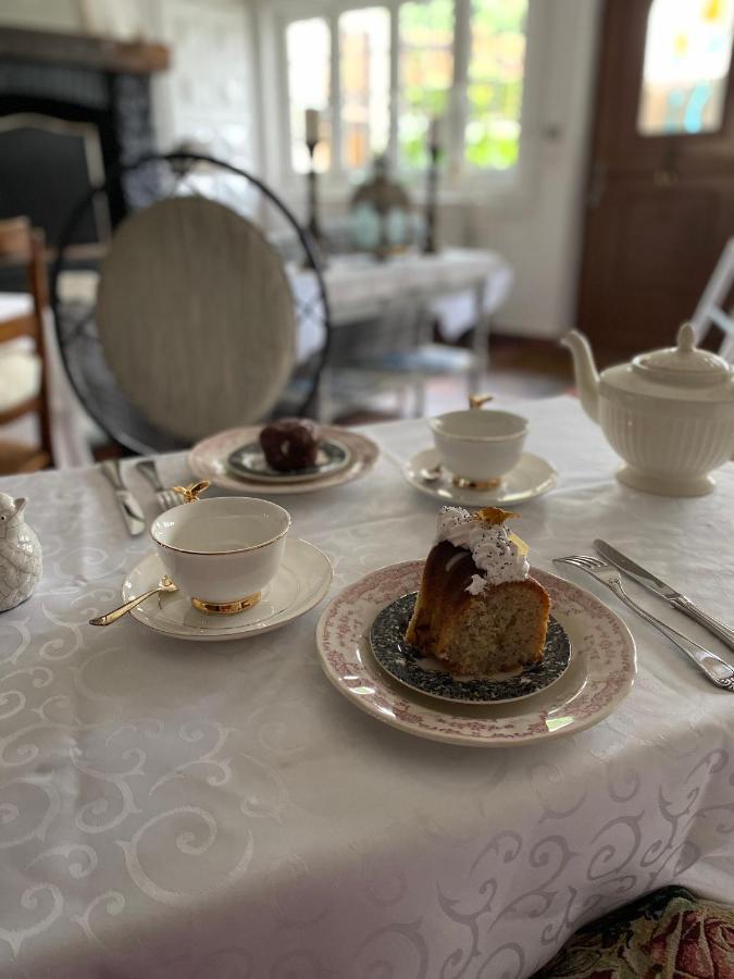 Bed and Breakfast Le Vieux Moulin Bouhet Esterno foto